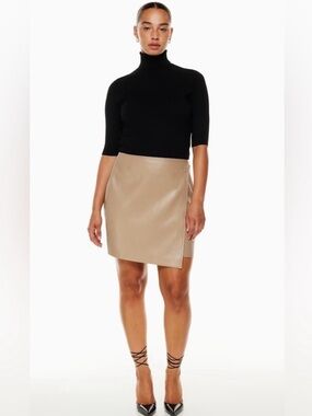 ARITZIA Babaton Vicinity Skirt NEW Gold Camel Vegan Leather Size 4